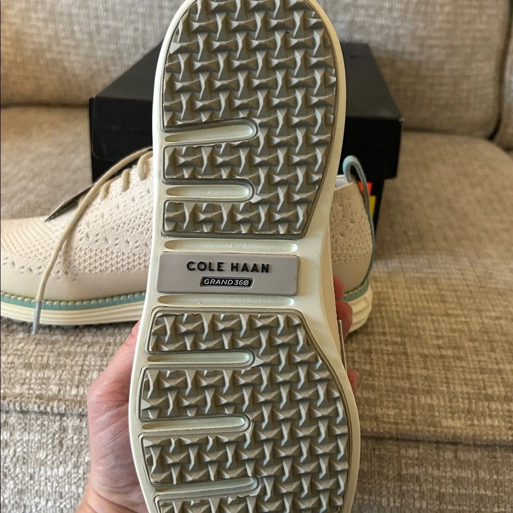 Cole Haan ZeroGrand Stitchlite Wingtip Oxford Golf shoe-Women 9-beige/teal-NWT - Picture 5 of 7